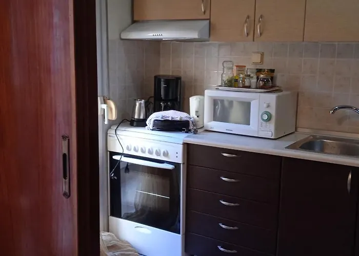 Steve\'S House & Eldi