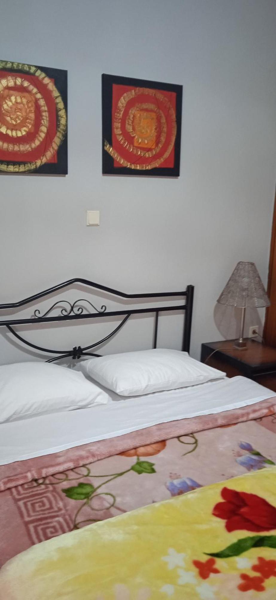 Steve's House & Eldi Appartement *